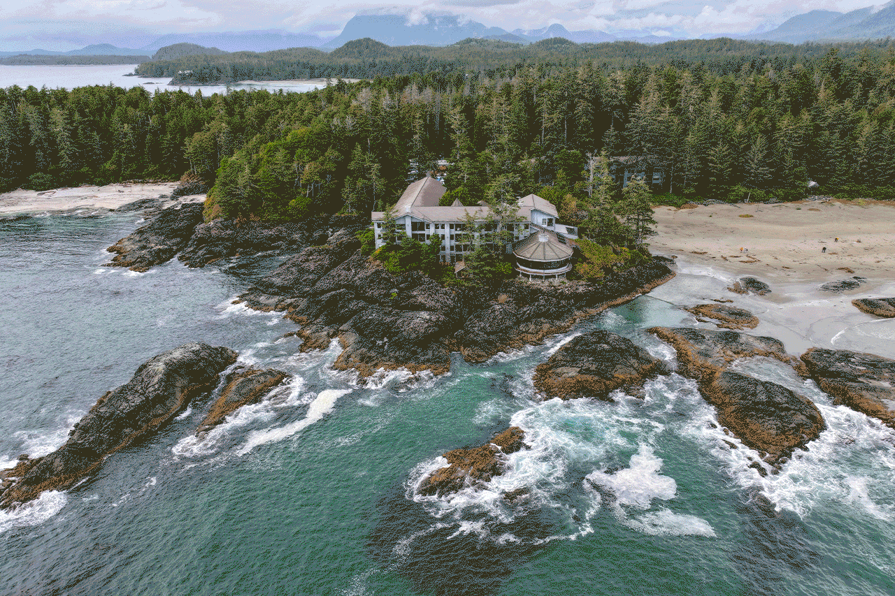 Where Wellness Meets Wonder - 6 Luxurious Nature Getaways