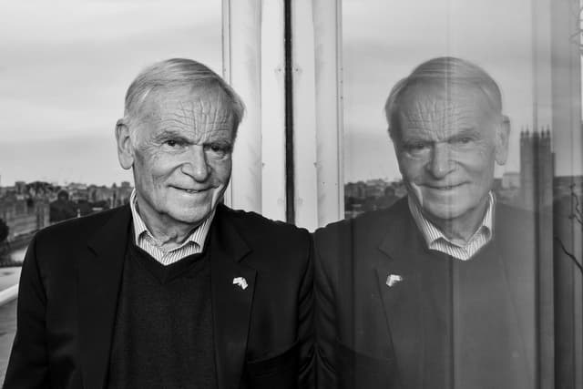 Days Before His Death, Jeffrey Archer Spoke to Zoomer About His Favourite Books, Past and Present