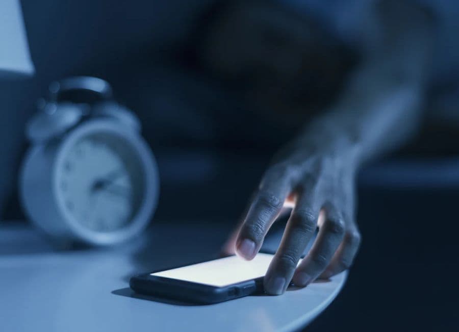 Blue Light and the Circadian Rhythm: An Essential Balance for Health