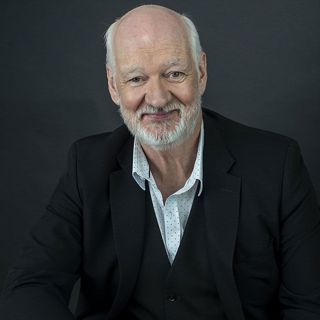 What Happens When Kids Roam Free? Just ask Colin Mochrie